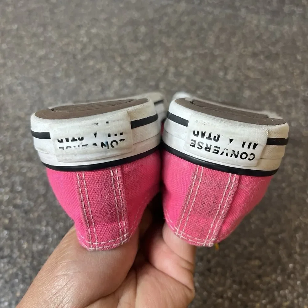Converse All Star Little Girls Size 1 Pink Canvas Shoes Low Top Sneakers Lace Up